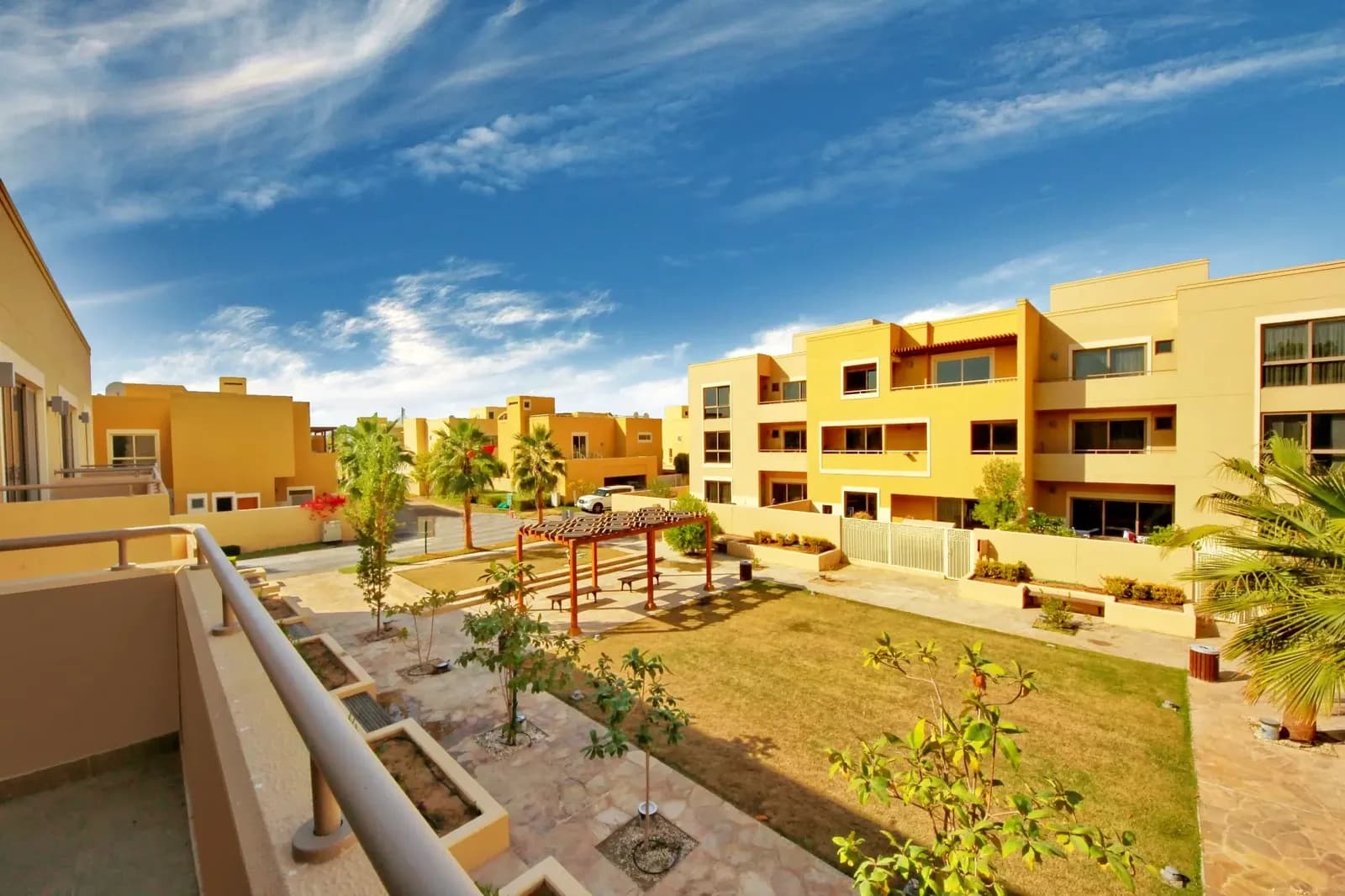Yasmina — 4