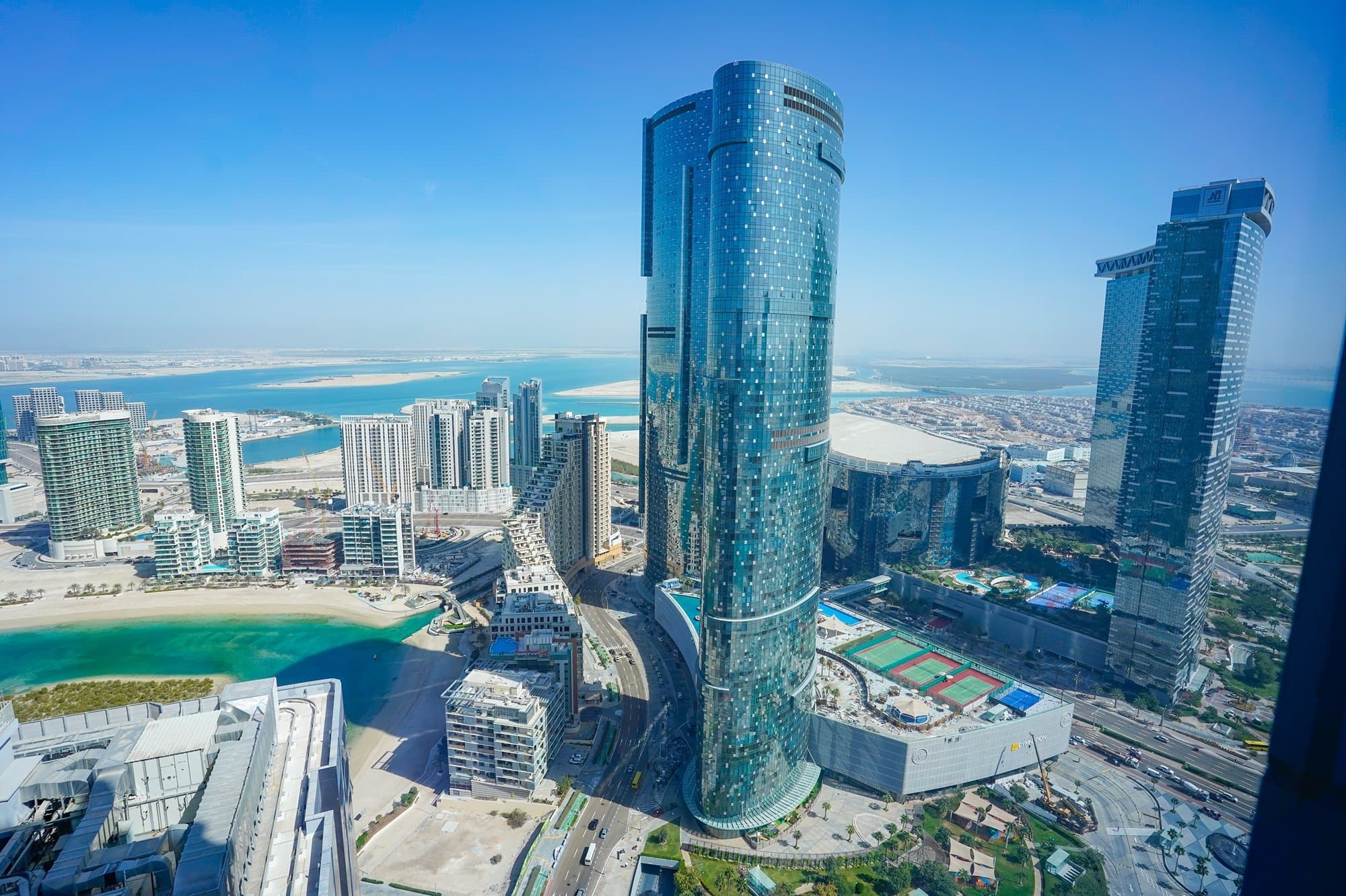 Amazing 2BR+M | High Floor | Prime Area