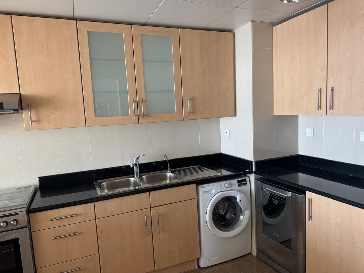 Stunning View | Spacious Unit | Vacant, 14