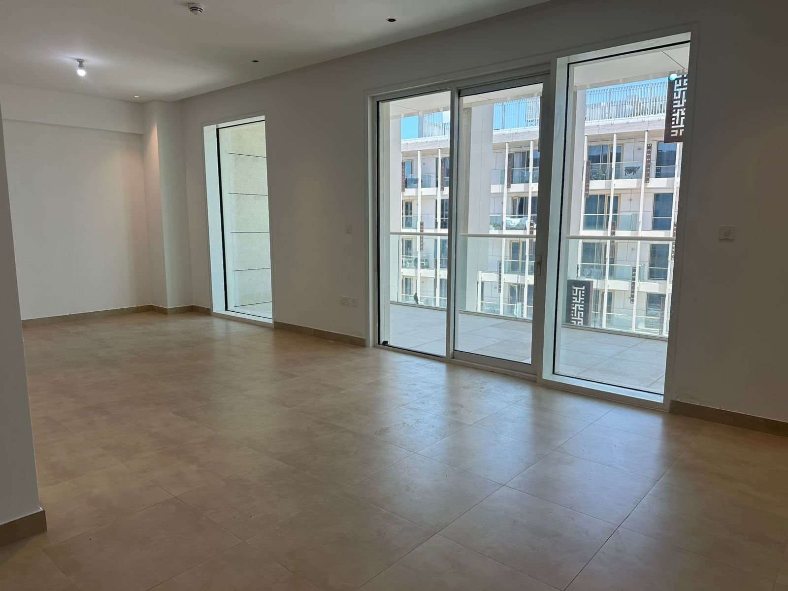 Beach Access | Huge Apartment | Partial Sea View