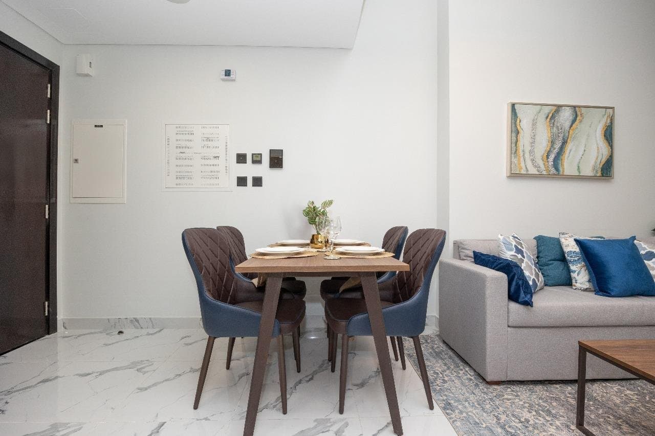 Fully Furnished | Canal View | Vacant, 4