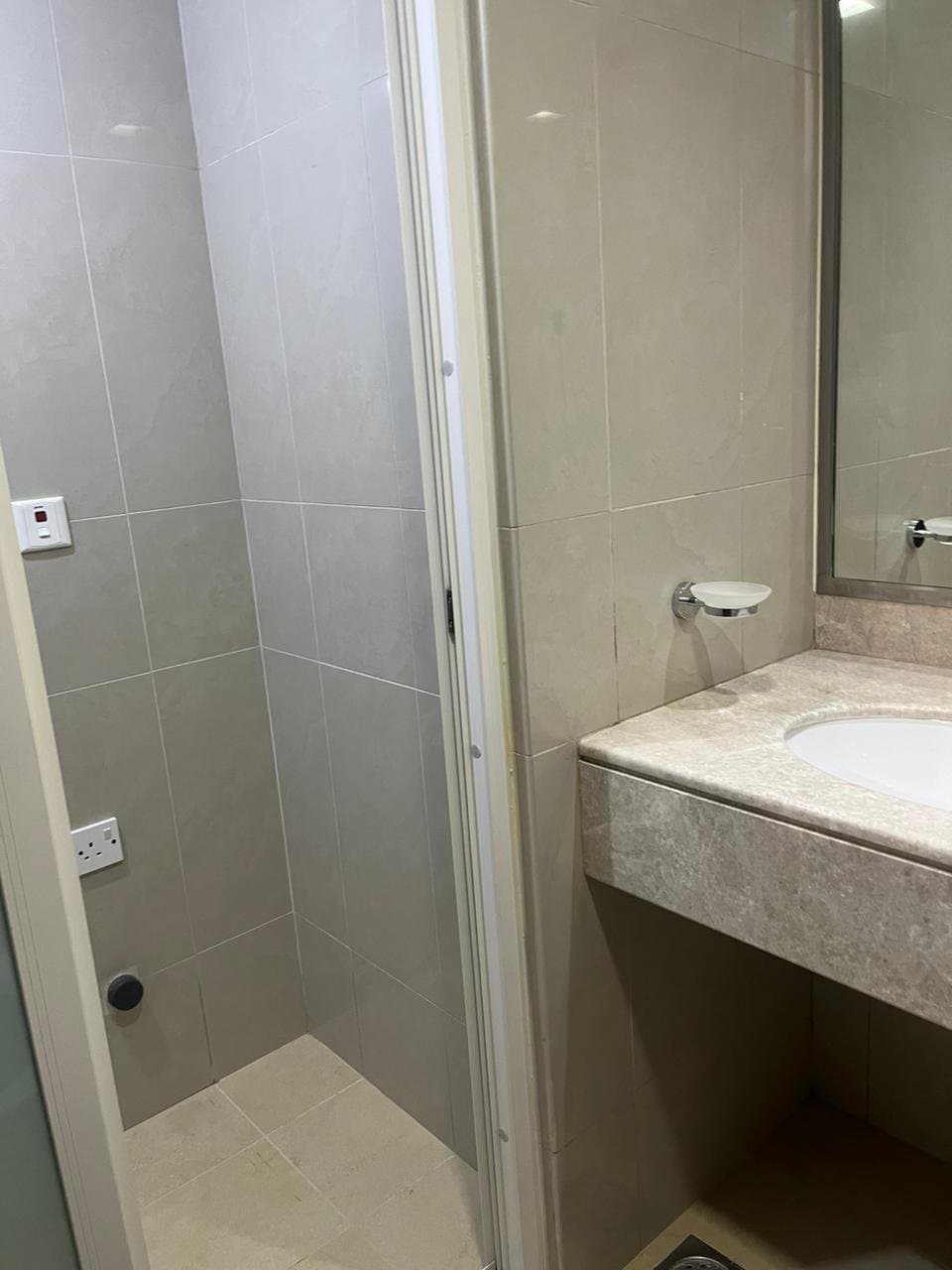 Spacious 1BR | Vibrant Community | Vacant, 11