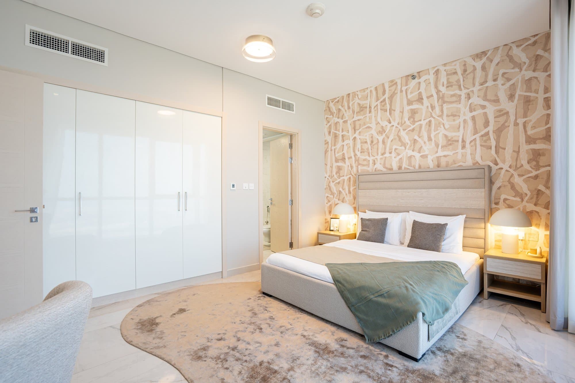Luxurious Furnished Apt | High Floor | 0 Commi, 10