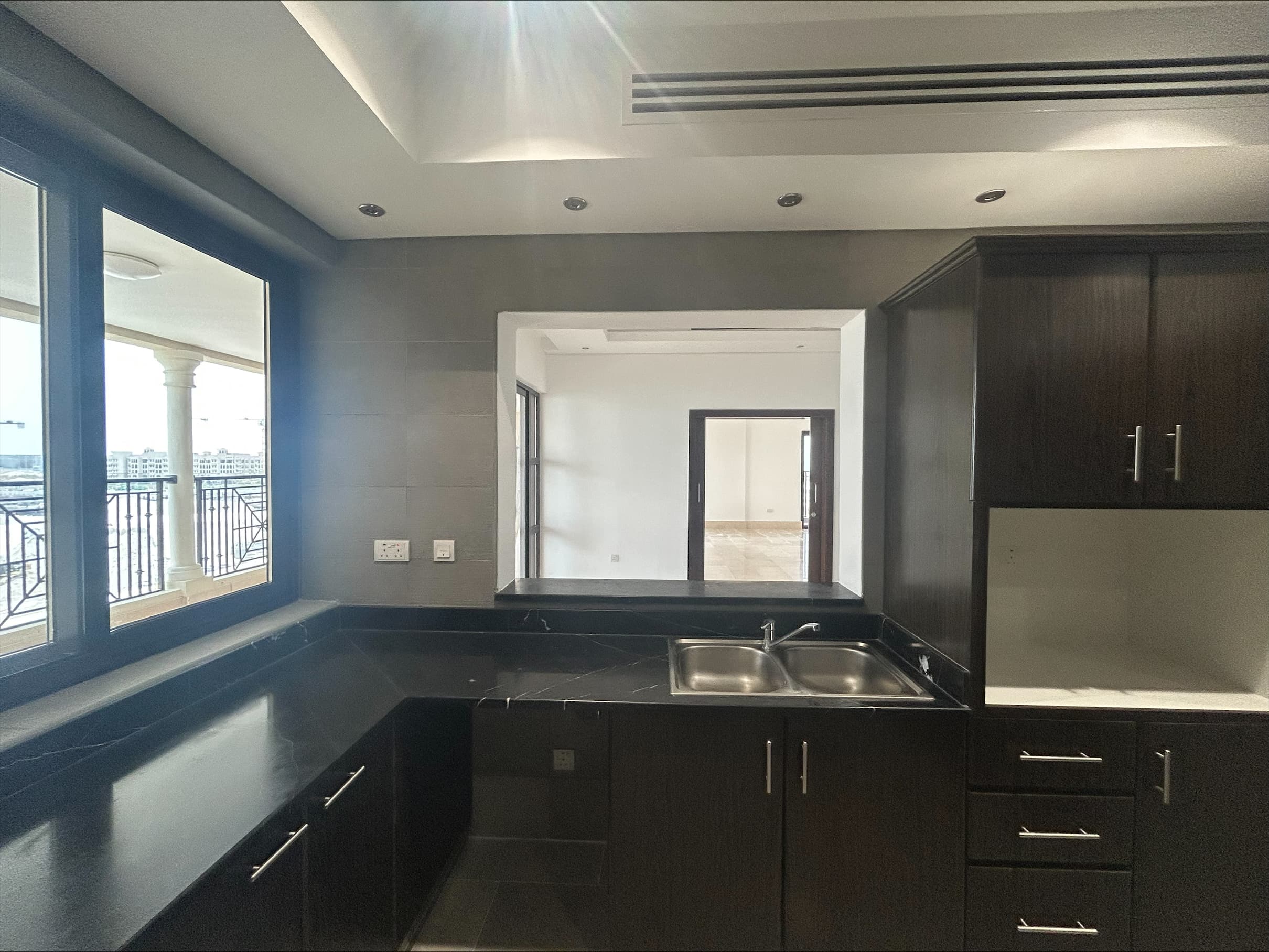 Luxurious Penthouse | Amazing Views | Vacant — 16