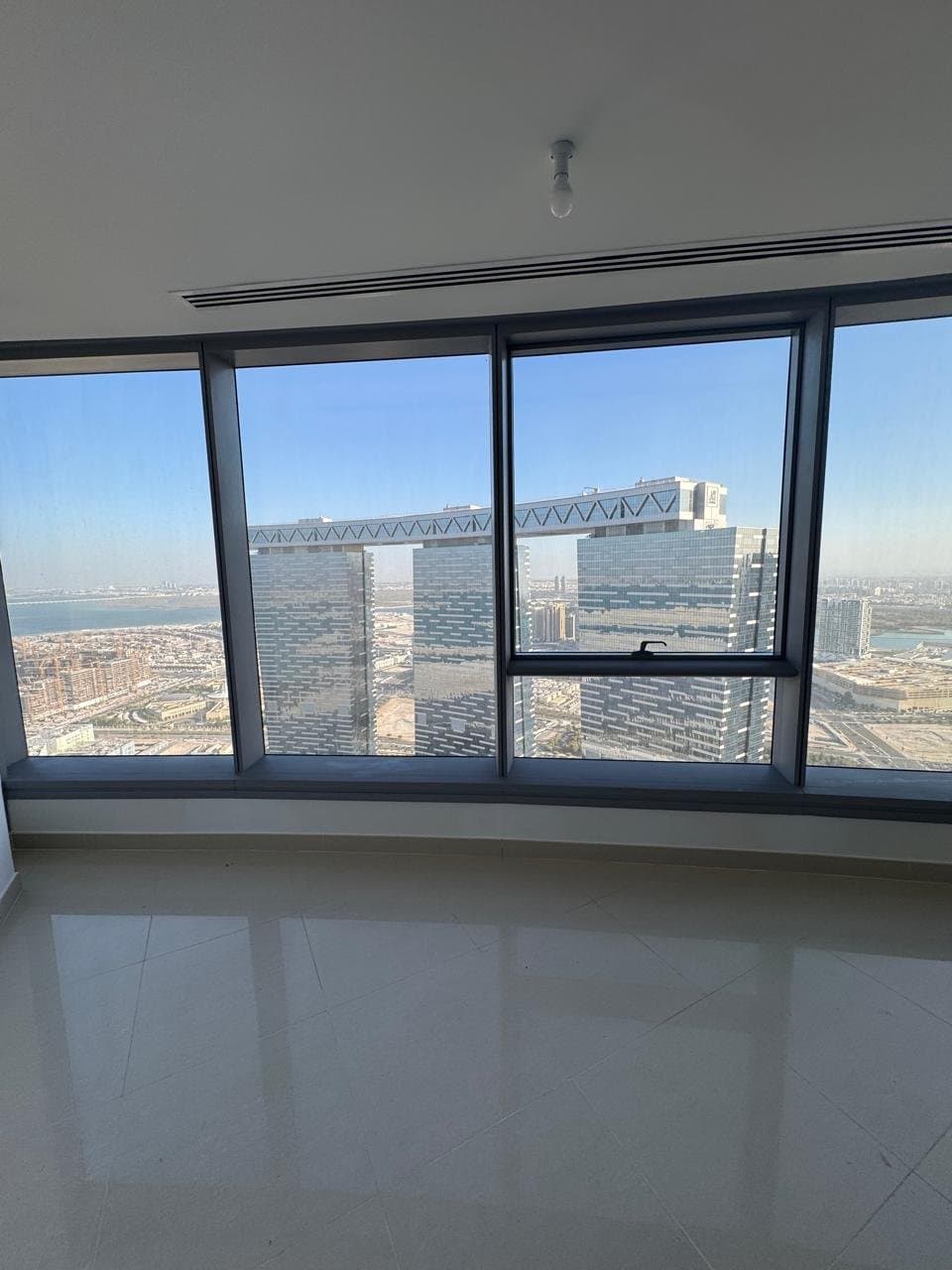 Stunning View | Spacious Unit | Vacant, 3