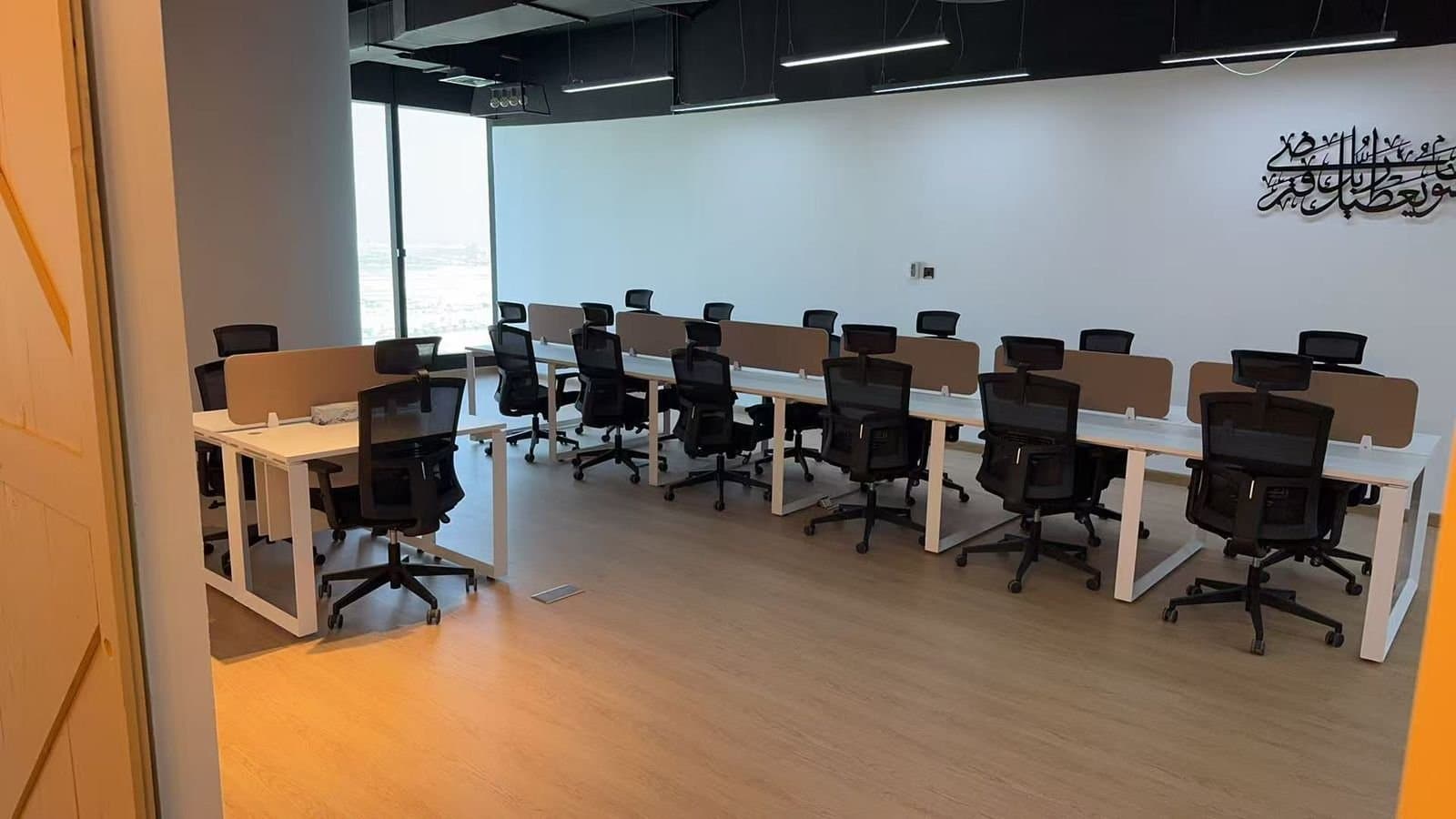 Premium Office | Amazing Sea View | Ideal Location, 2
