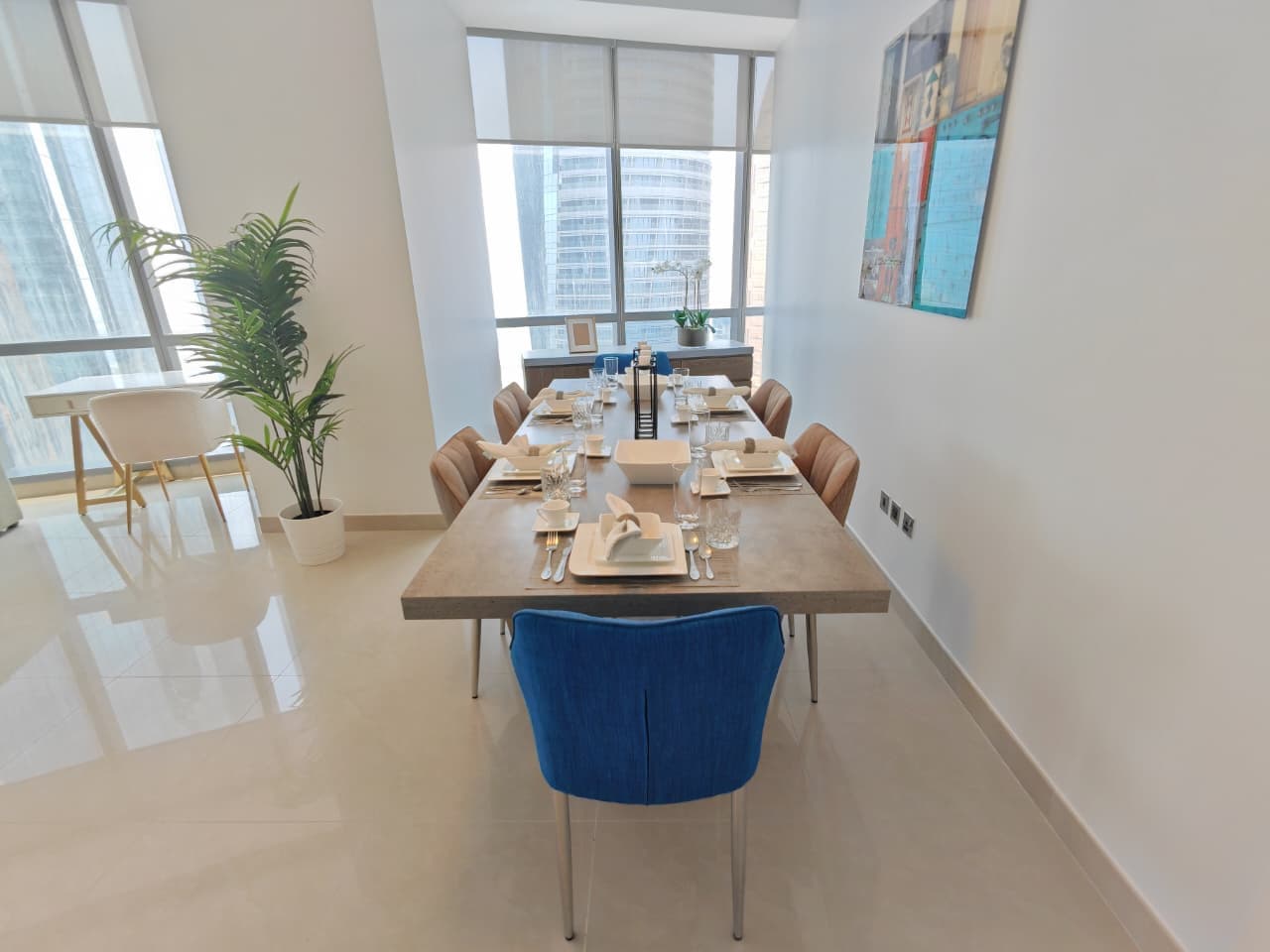 Luxurious 2BR | Amazing Views | Prime Location, 4