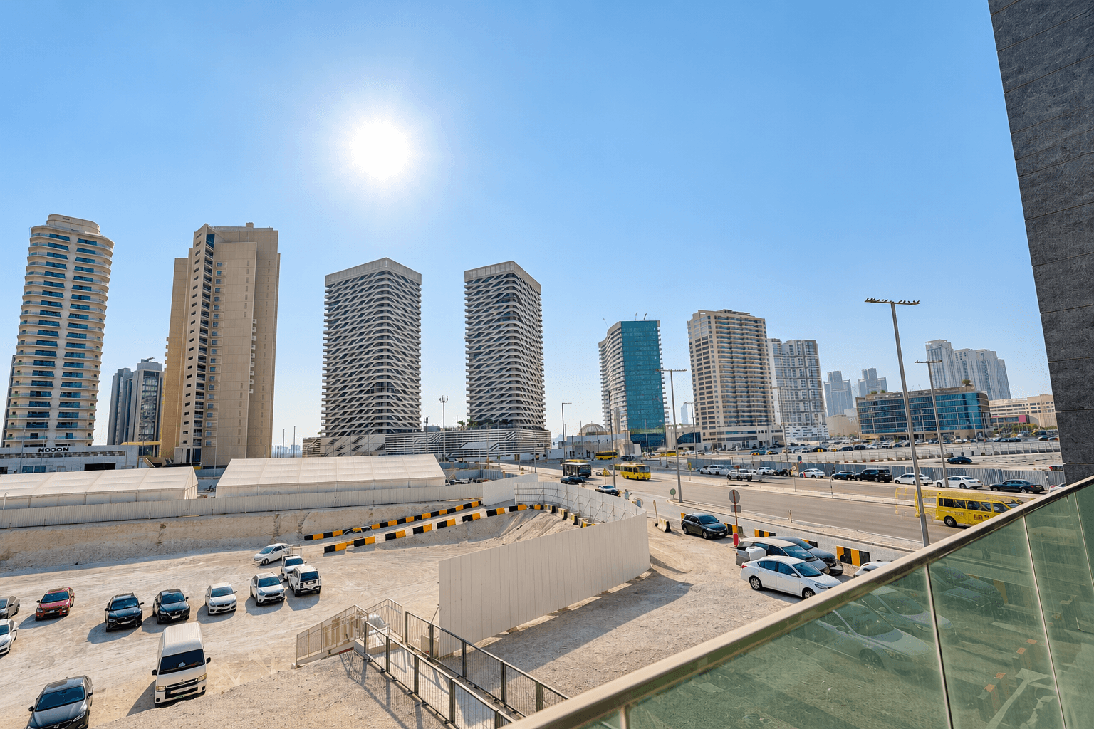 Classic 3+1BR | Street and Back Views | Prime Location, 6