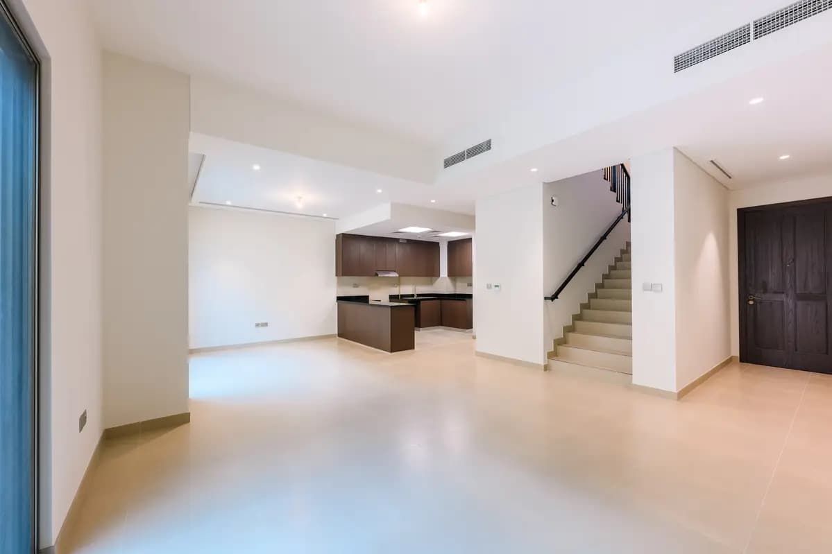 Elegant 3BR+M | Modern Living | Ready to move