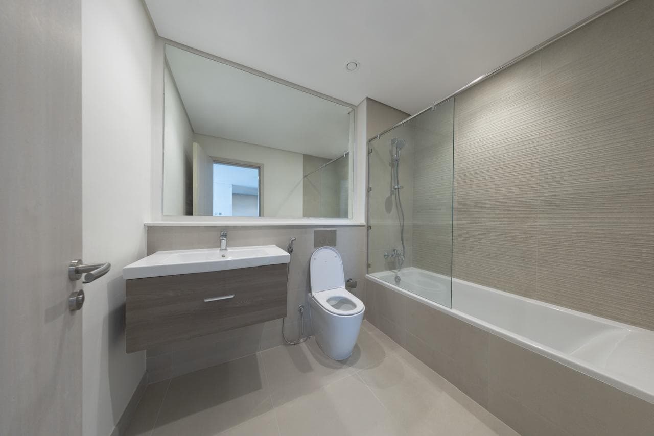 Elegant 1BR | Ideal Location | Fully Furnished — 7