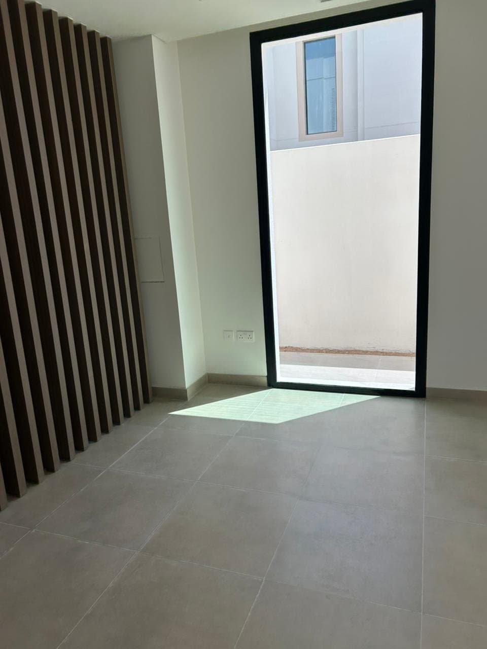Luxurious Space Villa | Single Row | End Unit, 19