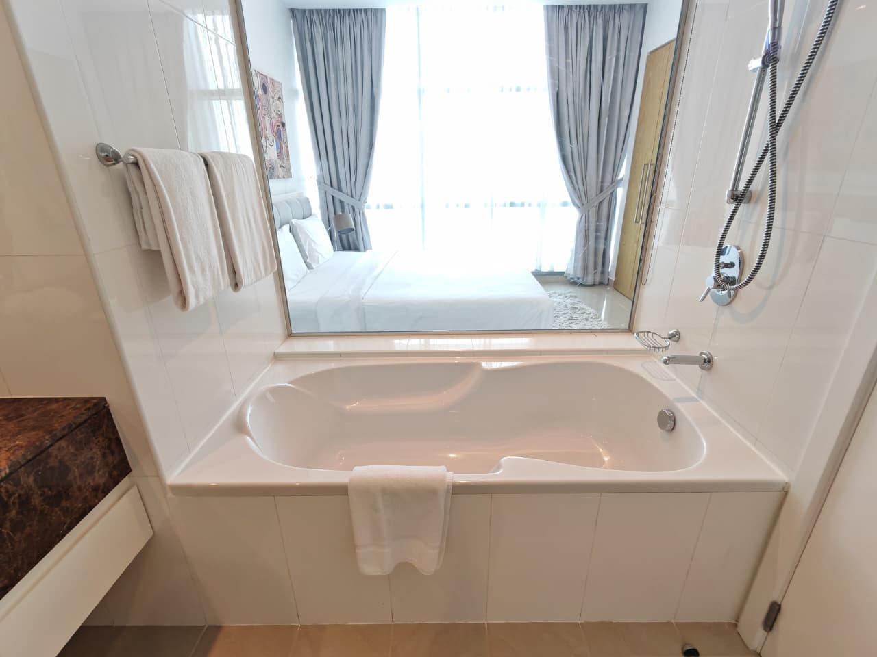 Luxurious 2BR | Amazing Views | Prime Location, 15