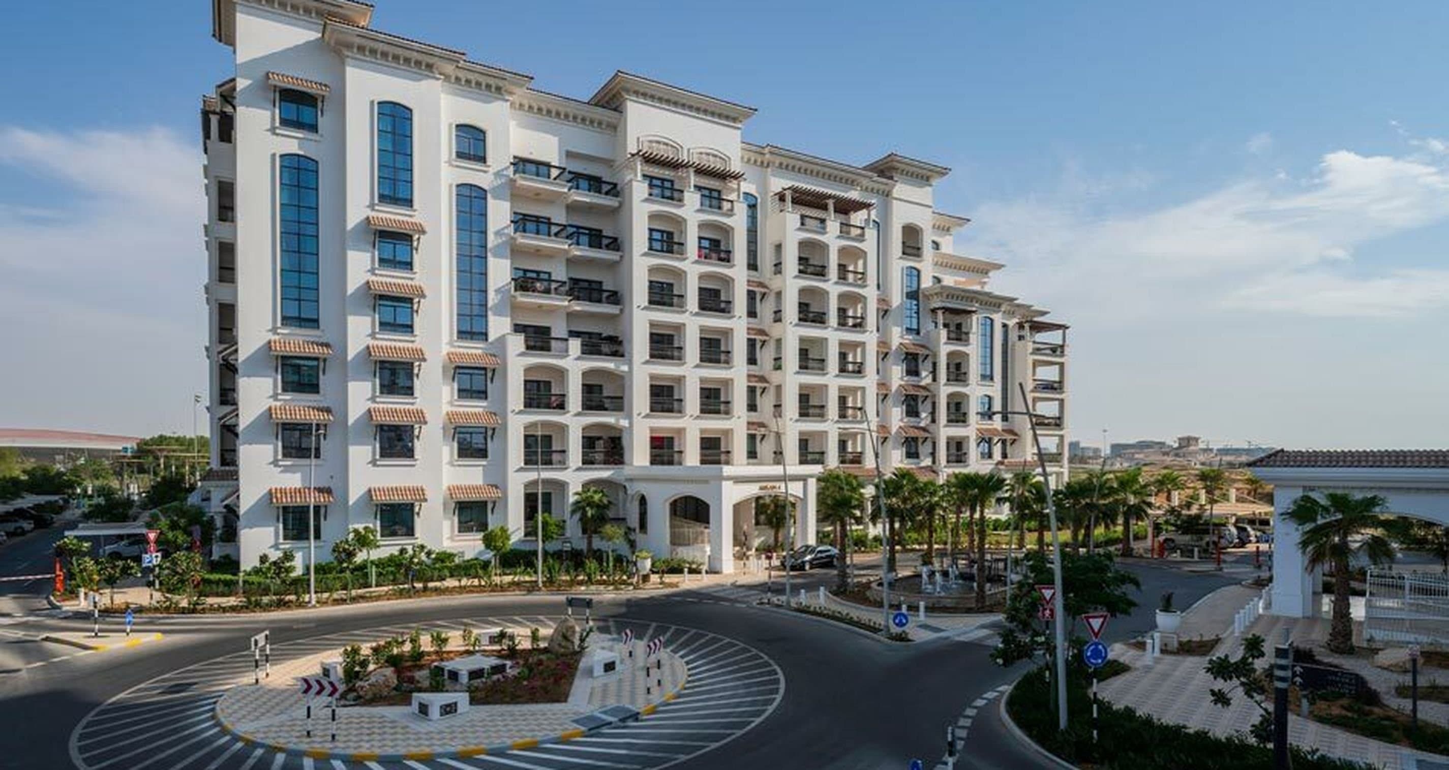 Spacious Apartment | 2 Balconies | Laundry Room