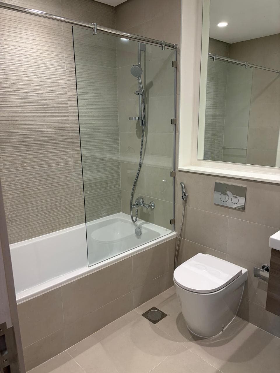 Luxury Living | Elegant 1BR | Fully Furnished, 11