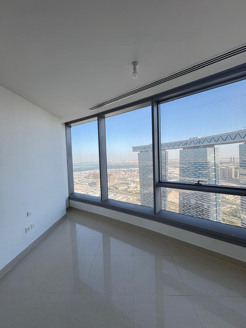 Stunning View | Spacious Unit | Vacant, 5