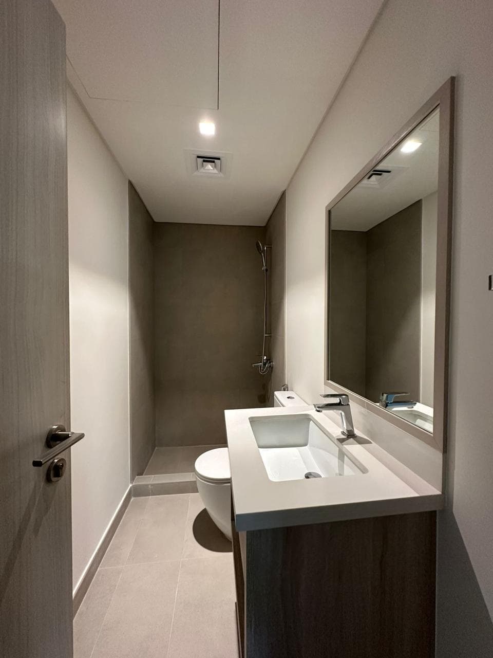 Spacious TH | Luxury Living | Prime Community — 11