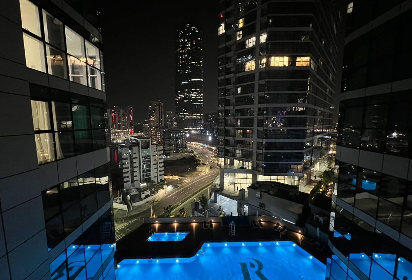 Amazing 1BR | Pool View  | Prime Location — 9