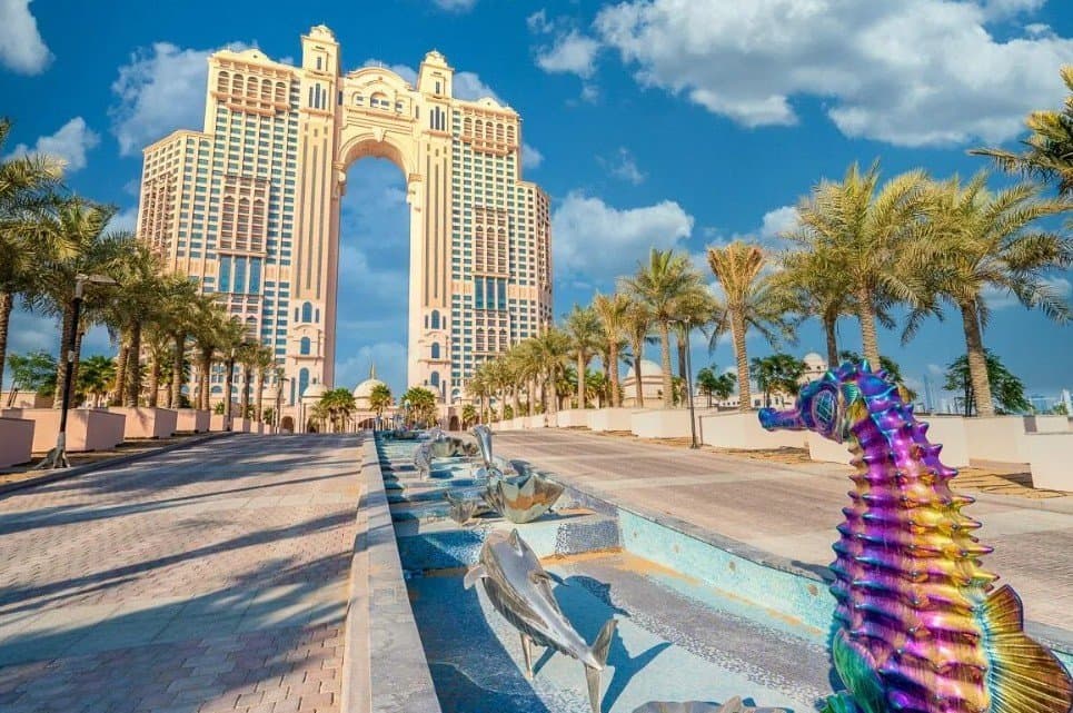 Luxurious 3BR Apartment | Balcony w/ Full Sea View, 8