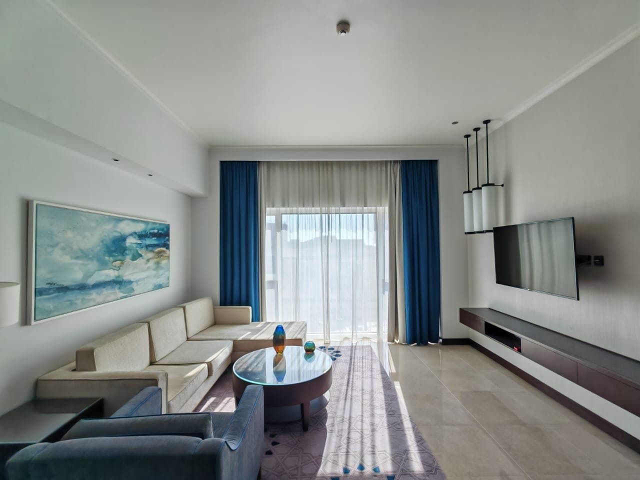 Fully Furnished | Sea View | Luxury Living — 2
