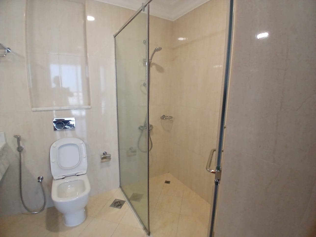 Spacious 2BR | Move-In Ready | Prime Location, 10