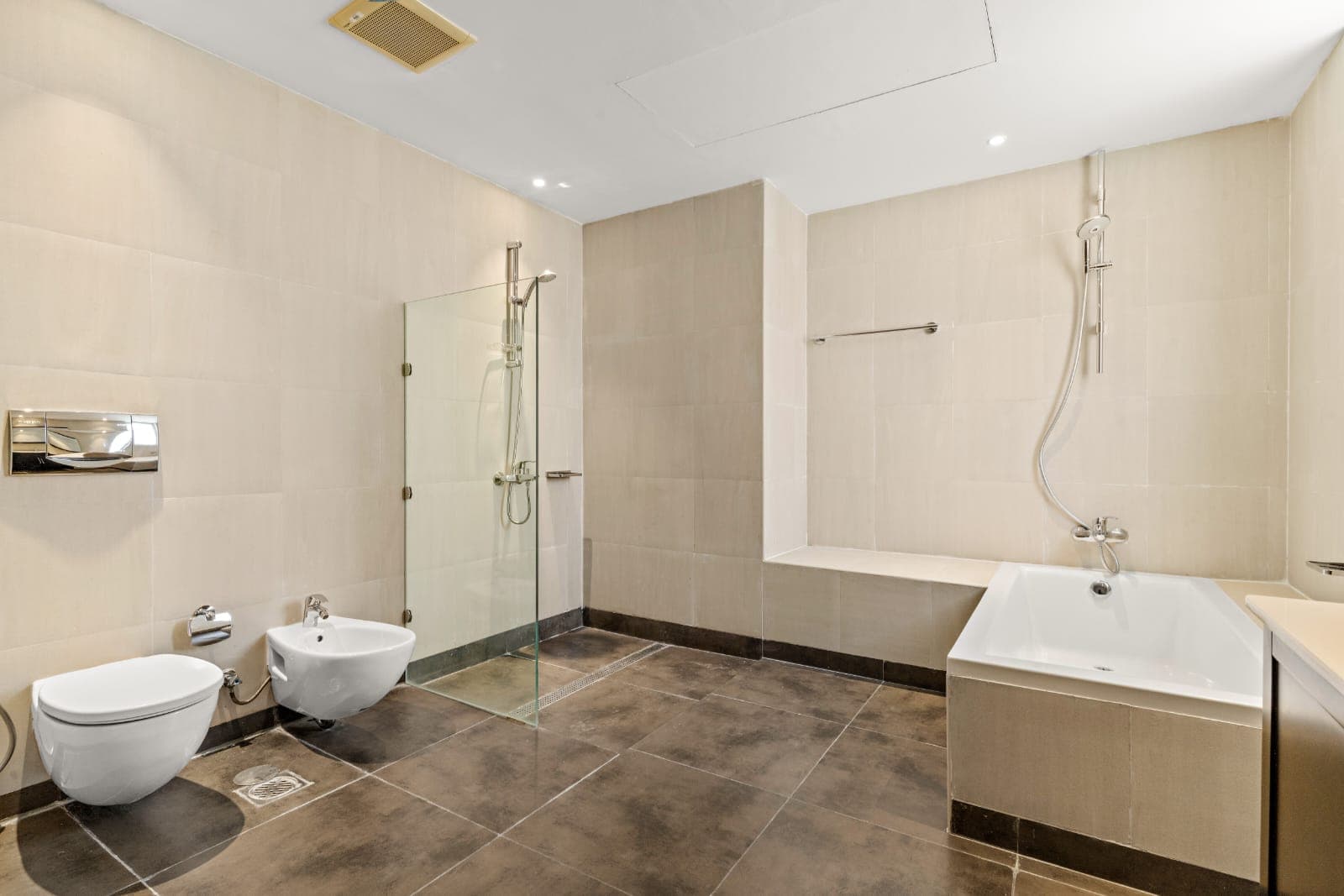 Modern Finishing | Great Community | Big Villa — 8