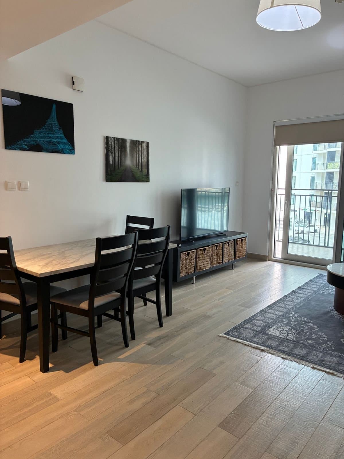Stunning Canal View | Un-Furnished | Prime Loc, 2