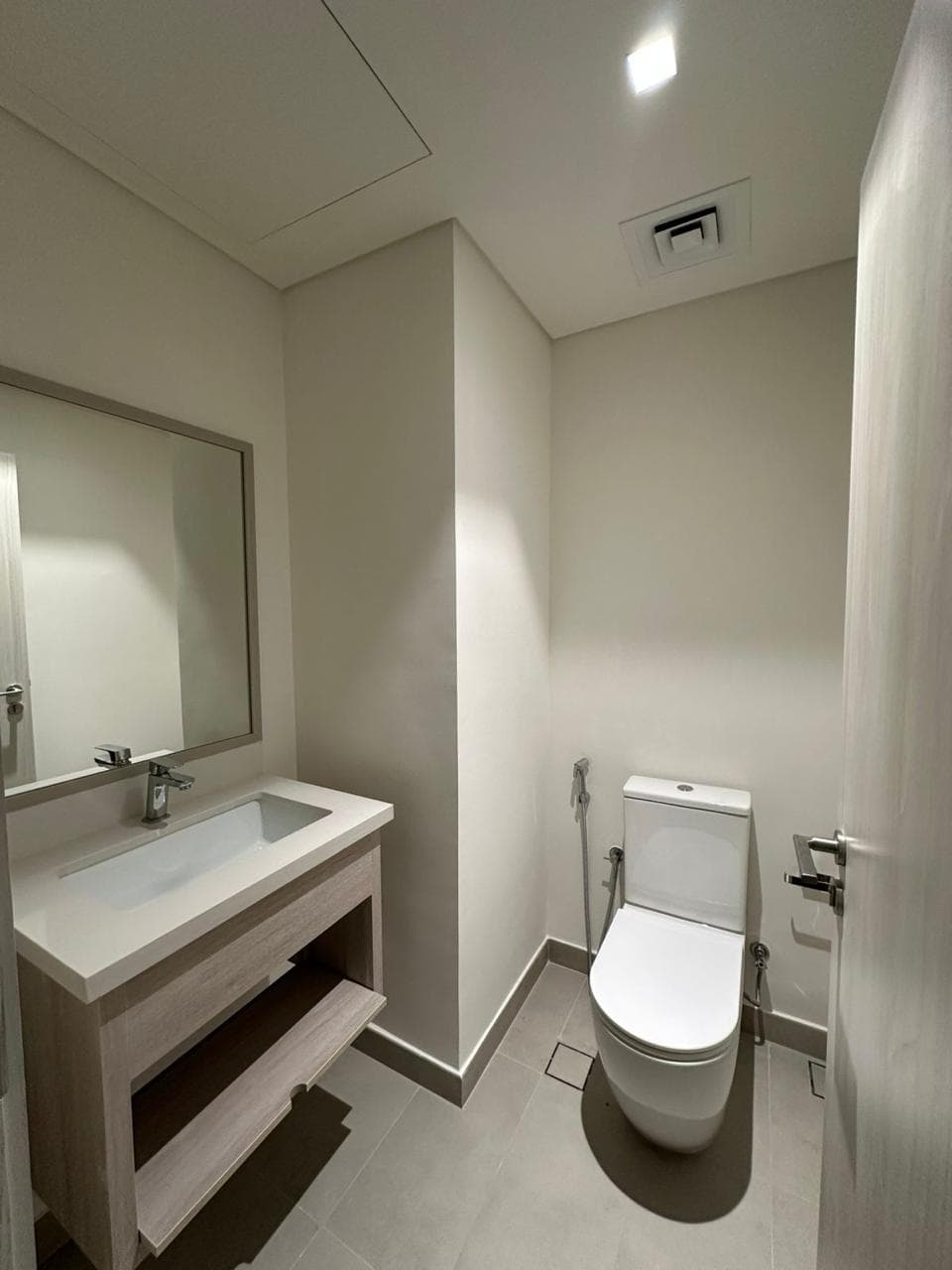 Spacious TH | Luxury Living | Prime Community — 10
