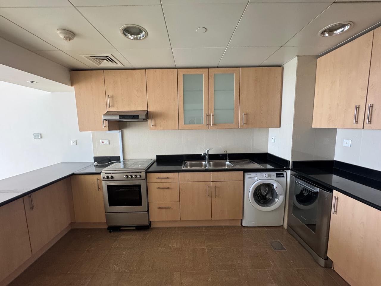 Stunning View | Spacious Unit | Vacant, 15