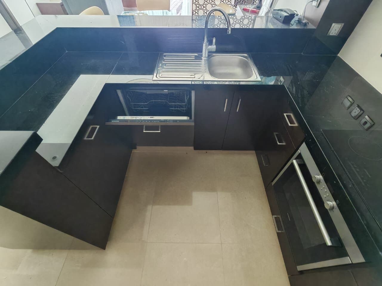 Fully Furnished | Sea View | Luxury Living — 14