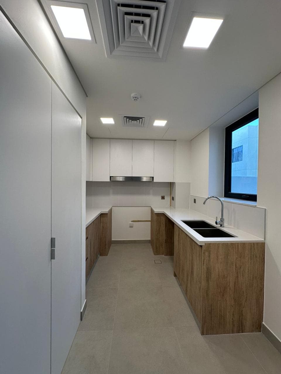 Spacious TH | Luxury Living | Prime Community — 6