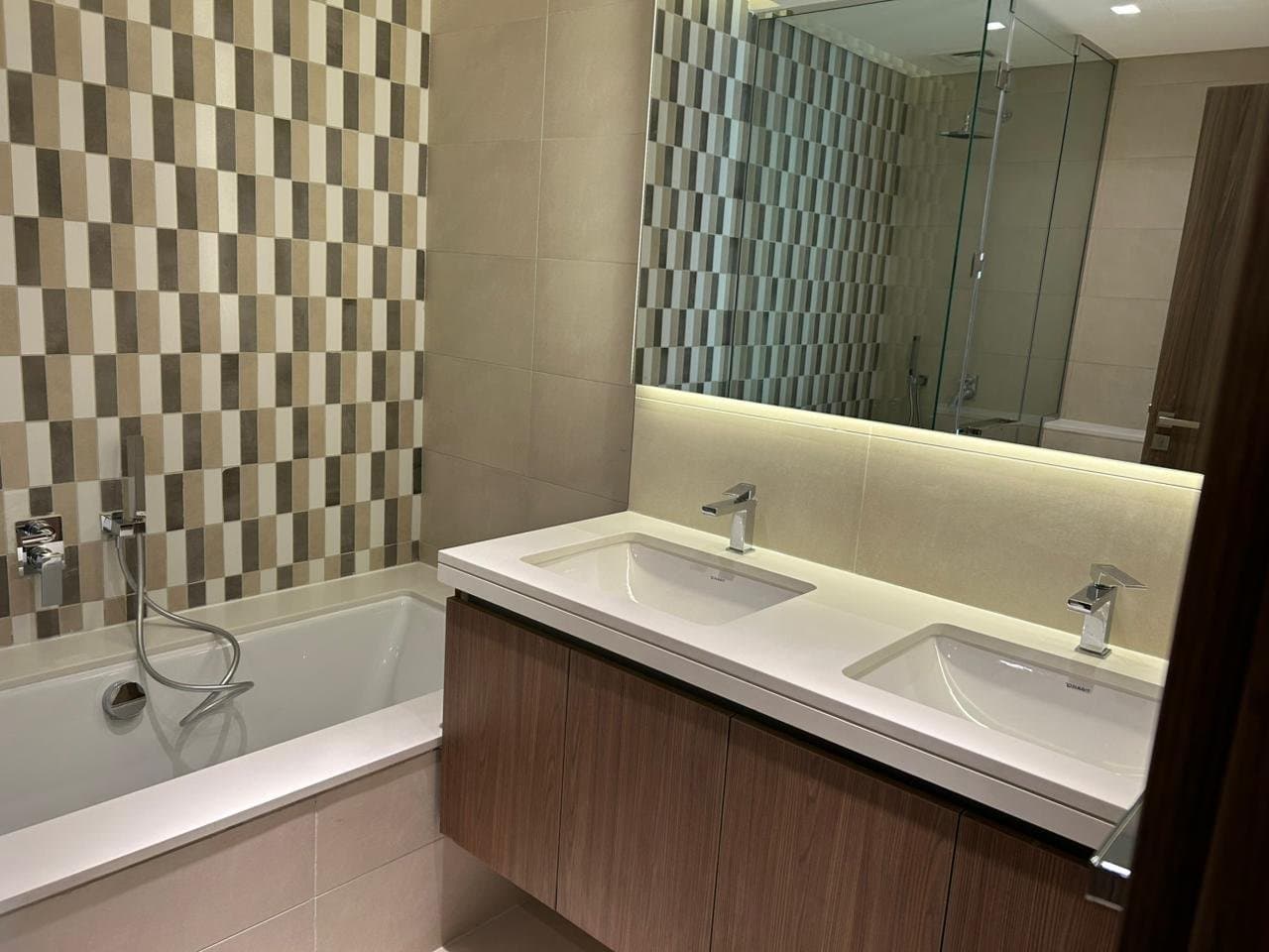 Luxurious Space Villa | Single Row | End Unit, 11