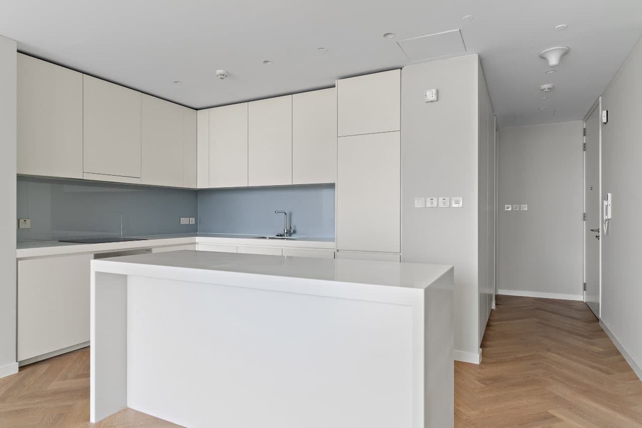Modern 2BR | Sea View | Prime Location, 11