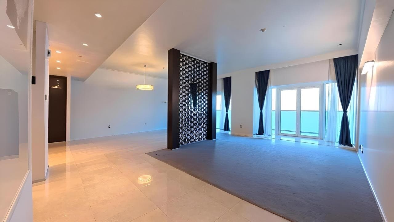 Luxurious 3BR Apartment | Balcony w/ Full Sea View