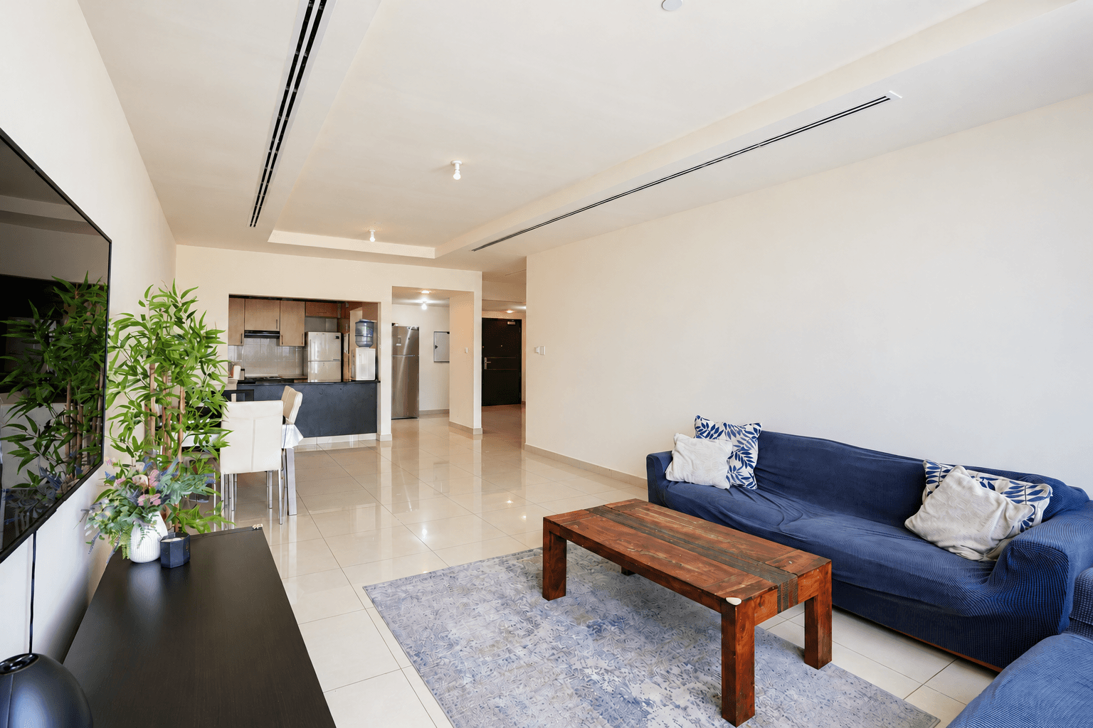 Spacious 2+1BR | Amazing Sea View | Prime Community, 7