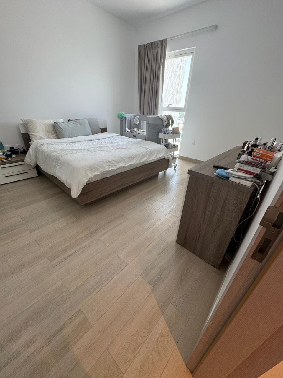 Stunning 3BR+M | Amazing Views | Prime Location — 4