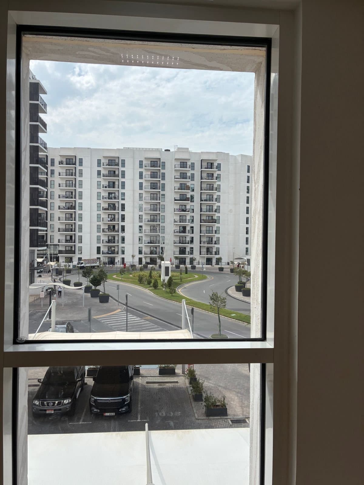 Stunning Canal View | Un-Furnished | Prime Loc, 12