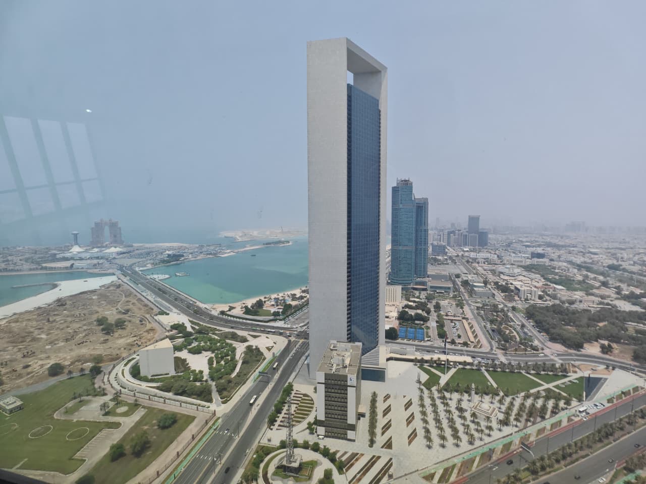 Premium 2BR | Stunning Views | Prime Location — 16