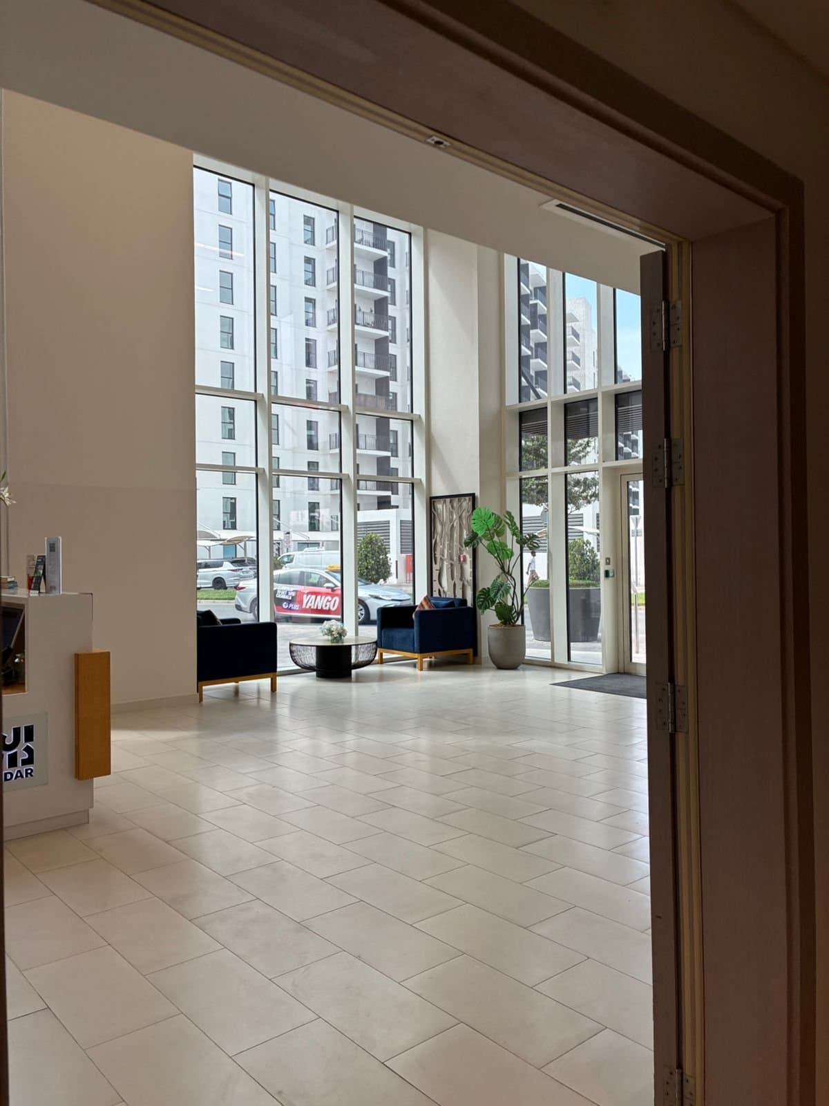 Stunning Canal View | Un-Furnished | Prime Loc, 11