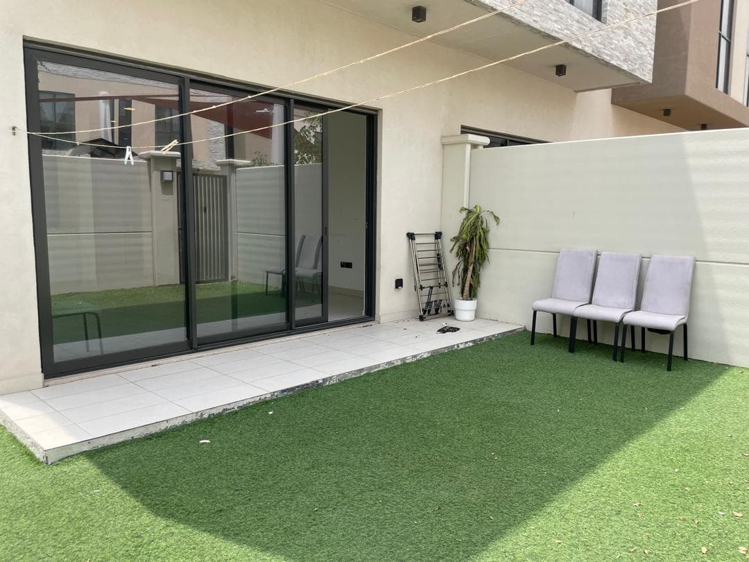 Bloom Gardens- Aldhay| Corner | Single Row — 12
