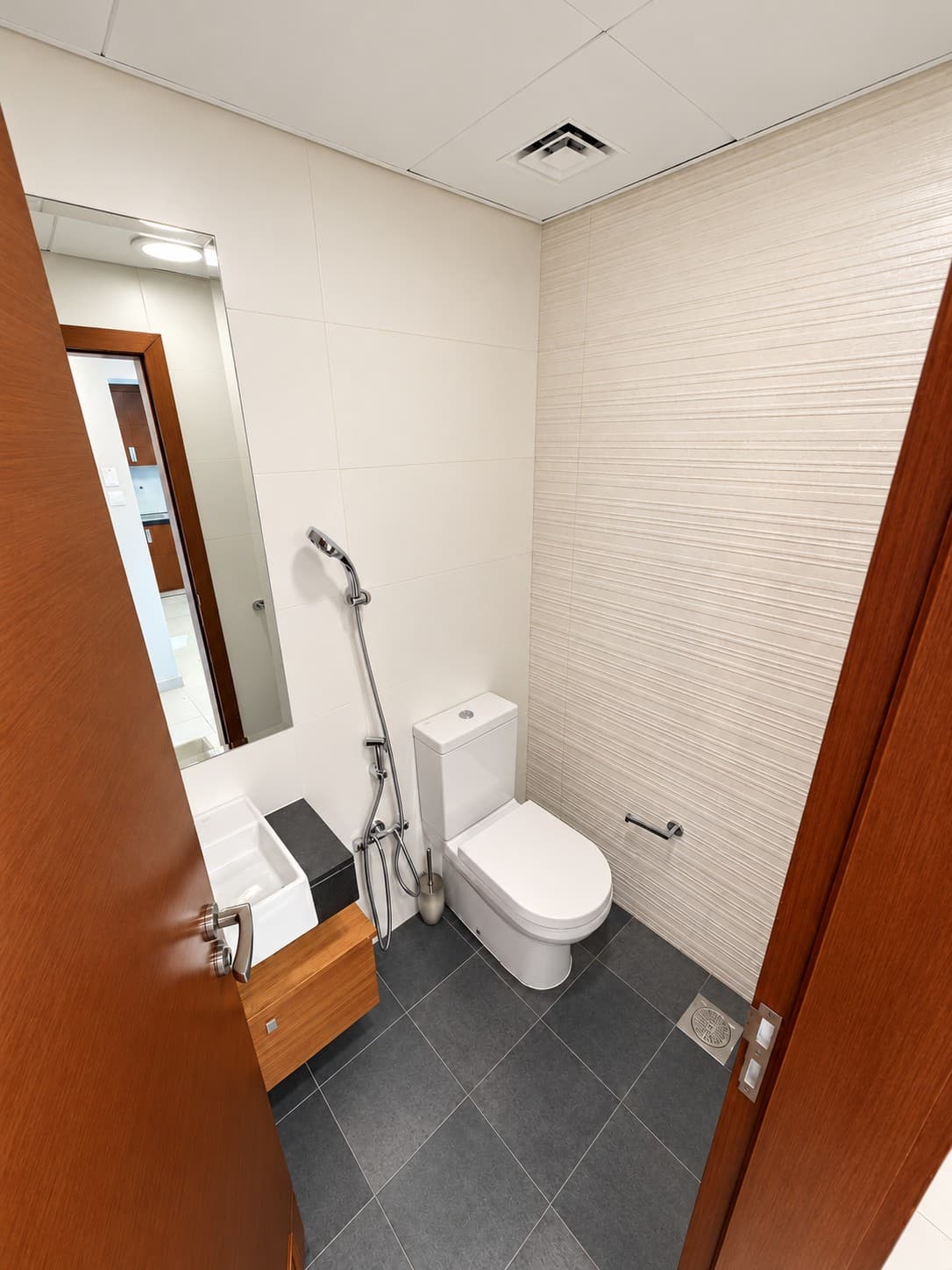 Elegant 1BR | Full Sea View | Excellent Location, 13