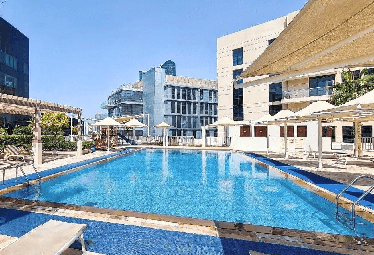 Spacious 3BR | Great Amenities | Ideal Location, 7