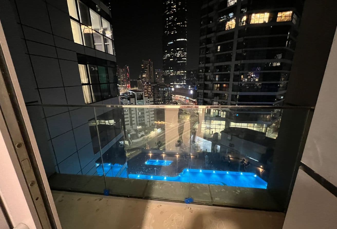 Amazing 1BR | Pool View  | Prime Location — 10