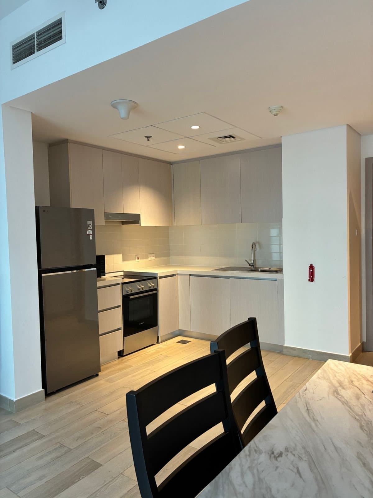 Stunning Canal View | Un-Furnished | Prime Loc, 8