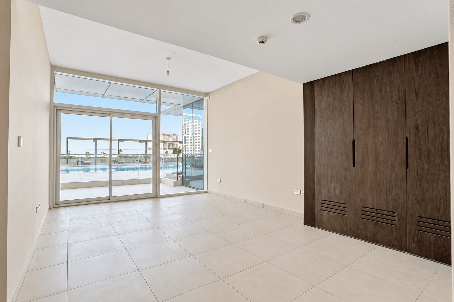 Park & Community Views | Vacant | Prime Location, 2