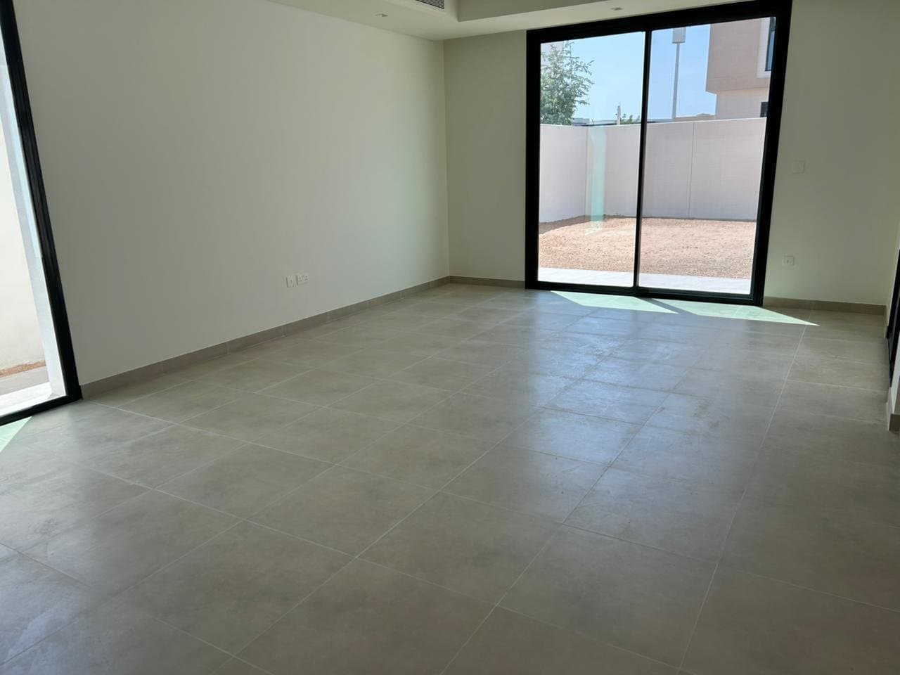 Luxurious Space Villa | Single Row | End Unit, 25
