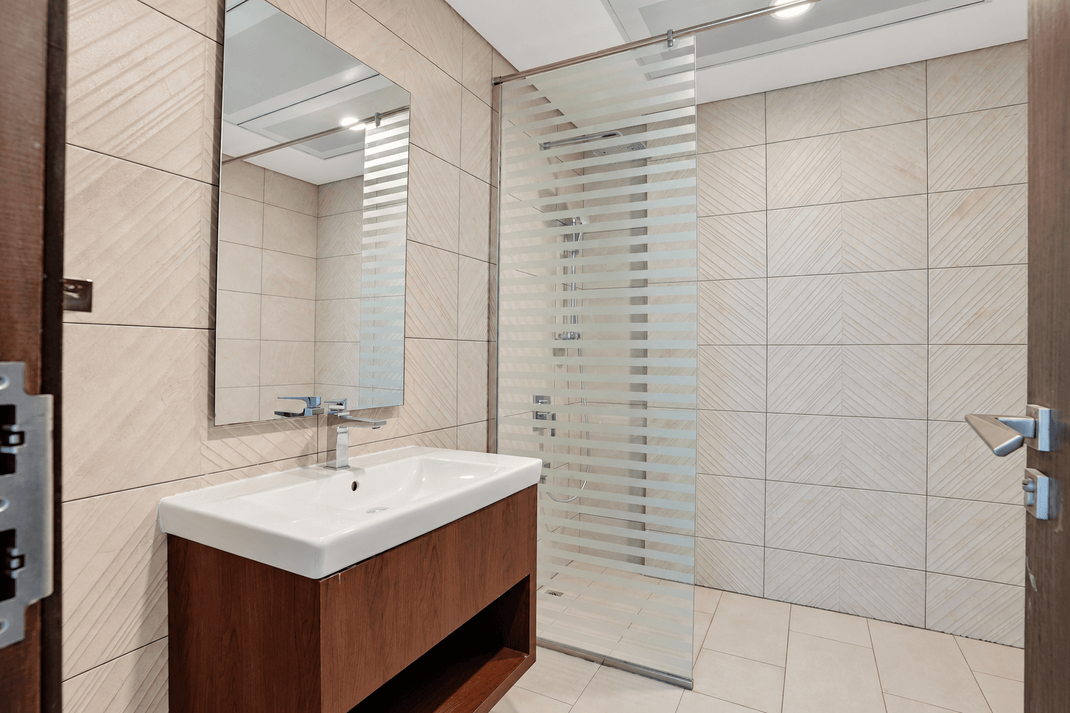 Limited Offer | 2BR with Balcony | Sea & Park View, 15