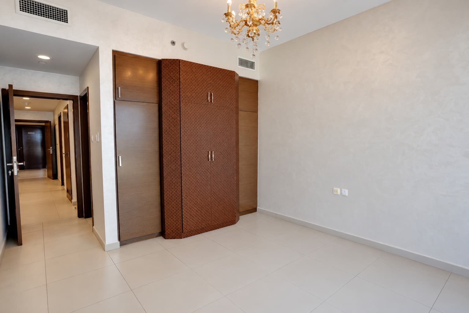 Elegant 1BR | Full Sea View | Excellent Location, 9