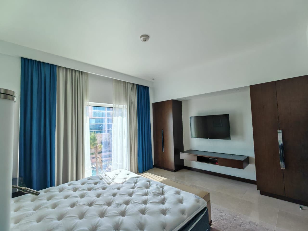 Fully Furnished | Sea View | Luxury Living — 4