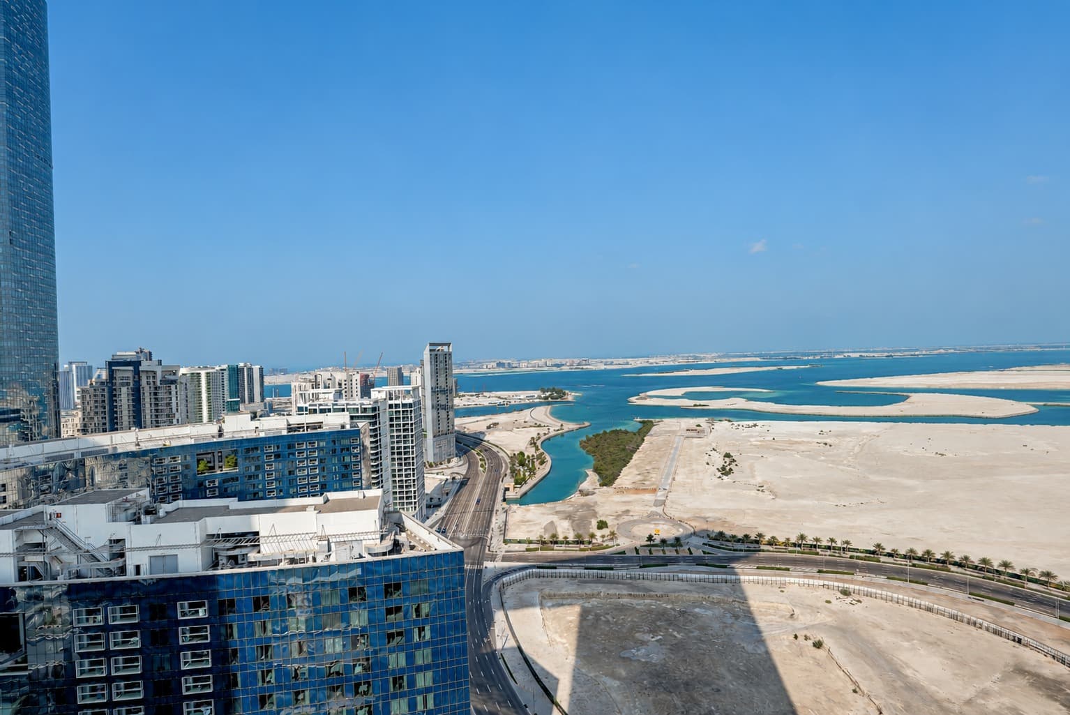 Elegant 1BR | Full Sea View | Excellent Location, 11