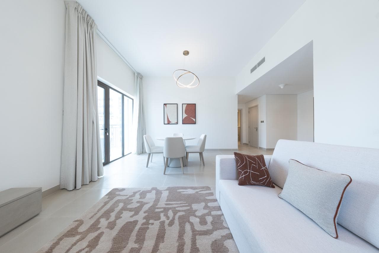 Elegant 1BR | Ideal Location | Fully Furnished — 5